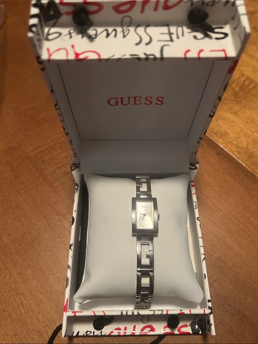 Guess Silver Tone Women's Link Bracelet Watch